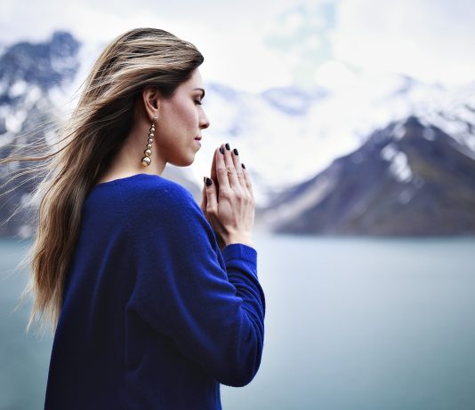 How to Pray Properly & Receive What You Want ∞ St. Germain ∞ by Daniel Scranton woman, pray, faith